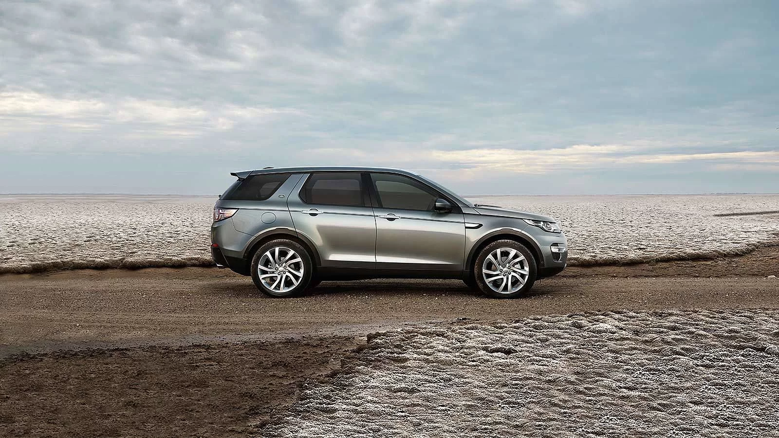 Car hire to Volcanoes National Park from Kigali