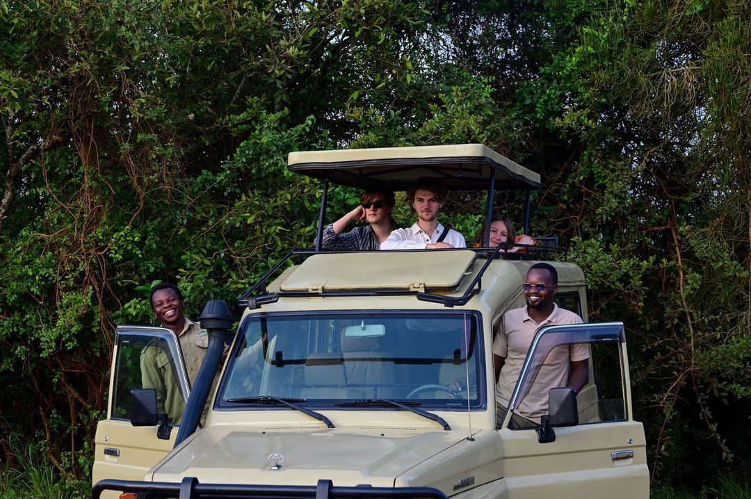Budget 4x4 rental to Akagera National Park Rwanda