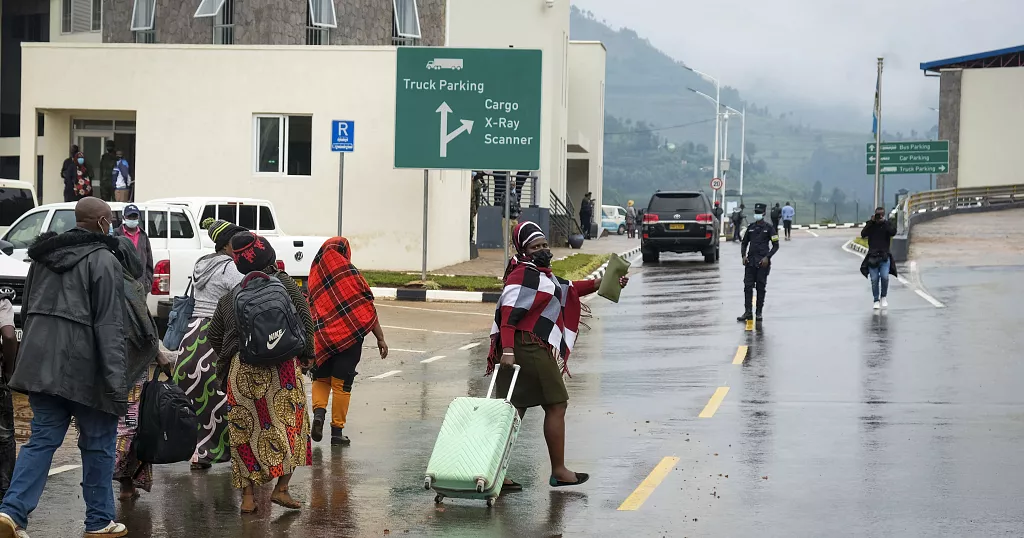 Car hire to Uganda from Rwanda