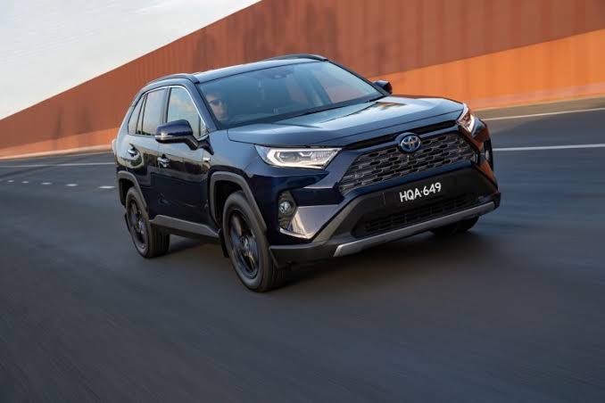 RAV4 hire from Entebbe Airport